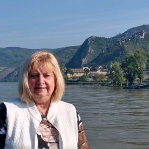 Meet your Posher, Renee